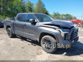 TOYOTA TOYOTA TUNDRA SR5