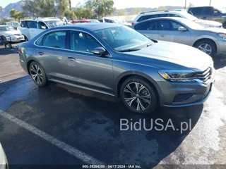 VOLKSWAGEN VOLKSWAGEN PASSAT 2.0T SE