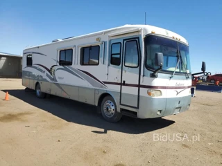 FREIGHTLINER CHASSIS X LINE MOTOR HOME