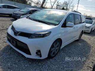 TOYOTA SIENNA SE SE