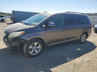 TOYOTA SIENNA LE LE