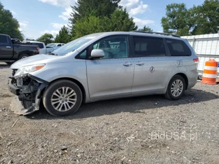 TOYOTA SIENNA XLE XLE