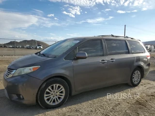 TOYOTA SIENNA XLE XLE