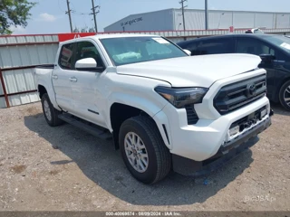 TOYOTA TOYOTA TACOMA SR5