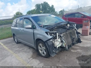 TOYOTA TOYOTA SIENNA LE V6 8 PASSENGER