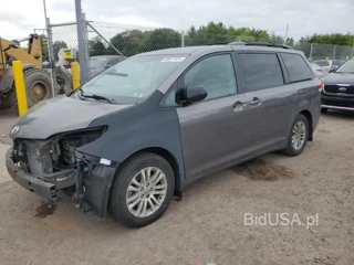 TOYOTA SIENNA XLE XLE