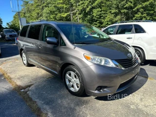 TOYOTA SIENNA LE LE