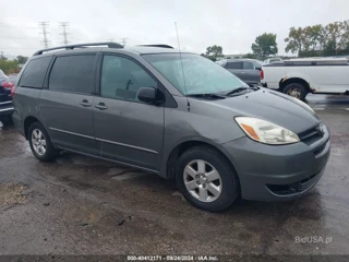 TOYOTA TOYOTA SIENNA LE