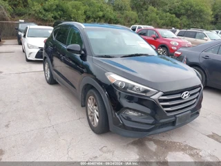 HYUNDAI HYUNDAI TUCSON SE