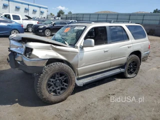 TOYOTA 4RUNNER SR SR5