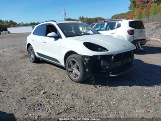 PORSCHE PORSCHE MACAN