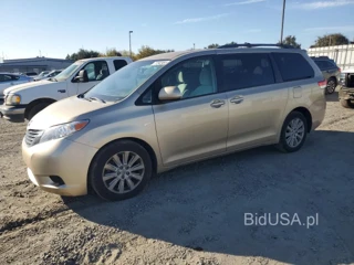 TOYOTA SIENNA LE LE