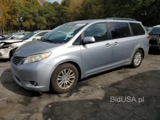 TOYOTA SIENNA XLE XLE