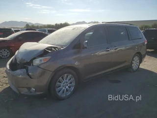 TOYOTA SIENNA XLE XLE