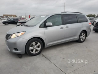 TOYOTA SIENNA LE LE