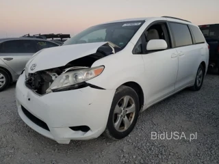 TOYOTA SIENNA LE LE