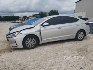 HYUNDAI ELANTRA SE SE