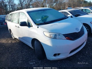 TOYOTA TOYOTA SIENNA L