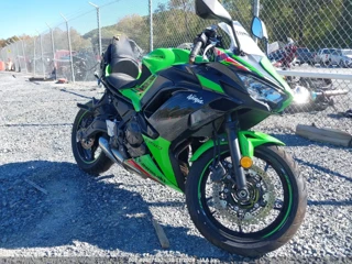 KAWASAKI KAWASAKI EX650 P