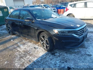 VOLKSWAGEN VOLKSWAGEN PASSAT 2.0T R-LINE