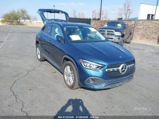 MERCEDES-BENZ MERCEDES-BENZ GLA 250 4MATIC