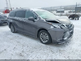 TOYOTA TOYOTA SIENNA XLE