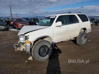 TOYOTA 4RUNNER SR5