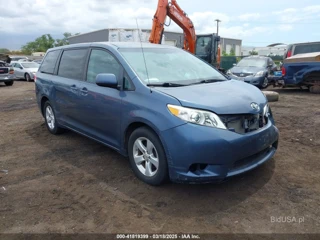 TOYOTA TOYOTA SIENNA LE V6 7 PASSENGER AUTO ACCESS SEAT/LE V6 7 PASSENGER MOBILITY/LE V6 8 PASSENGER
