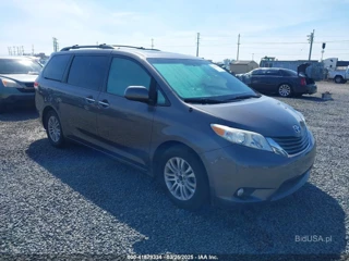 TOYOTA TOYOTA SIENNA XLE V6 8 PASSENGER