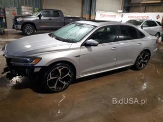 VOLKSWAGEN PASSAT R-L R-LINE