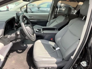 TOYOTA TOYOTA SIENNA XLE