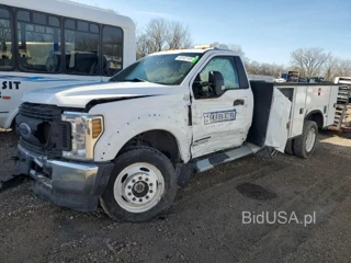 FORD F550 SUPER SUPER DUTY