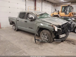 TOYOTA TOYOTA TUNDRA SR5 4WD