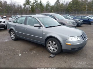 VOLKSWAGEN VOLKSWAGEN PASSAT GLX