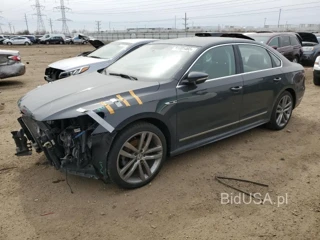 VOLKSWAGEN PASSAT R-L R-LINE