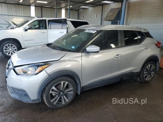 NISSAN KICKS SV SV