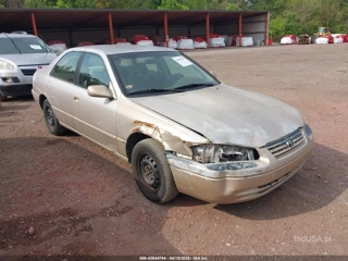 TOYOTA TOYOTA CAMRY LE
