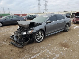 VOLKSWAGEN PASSAT R-L R-LINE