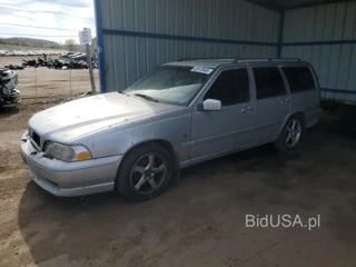 VOLVO V70 R R