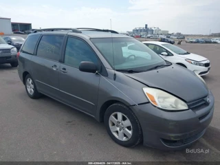 TOYOTA TOYOTA SIENNA LE