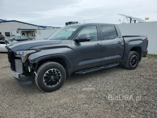 TOYOTA TUNDRA CRE CREWMAX SR
