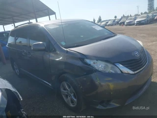 TOYOTA TOYOTA SIENNA LE V6 8 PASSENGER