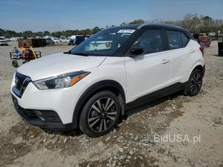 NISSAN KICKS SV SV