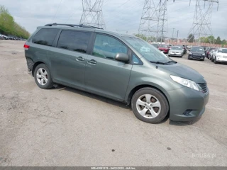 TOYOTA TOYOTA SIENNA LE V6 8 PASSENGER