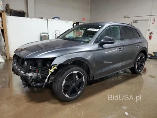AUDI Q5 TITANIU TITANIUM PREMIUM PLUS
