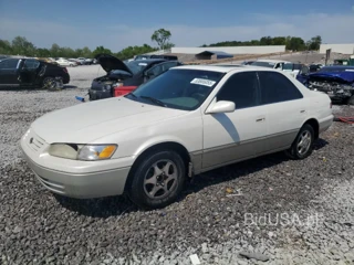 TOYOTA CAMRY LE LE