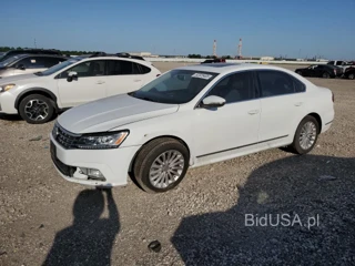VOLKSWAGEN PASSAT SE SE
