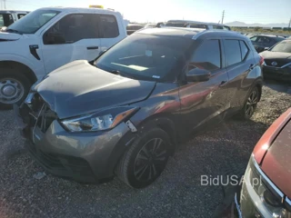 NISSAN KICKS SV SV