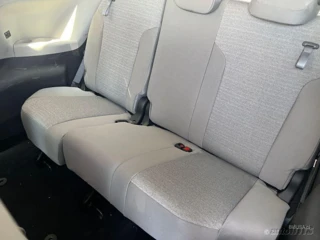 TOYOTA TOYOTA SIENNA LE
