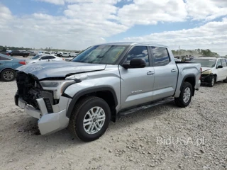 TOYOTA TUNDRA CRE CREWMAX SR